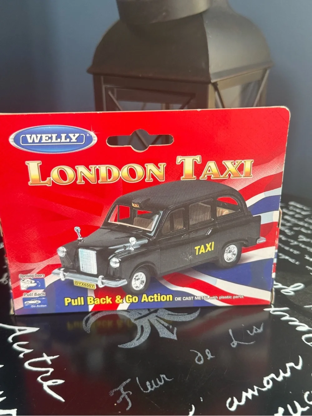 Welly Die-Cast Metal London Taxi NIB